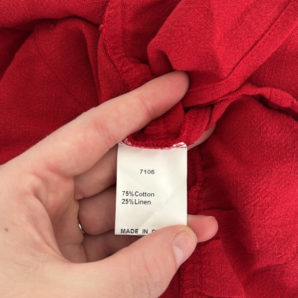 NWT Pretty Garden red peplum tank with buttons size small - Picture 13 of 14